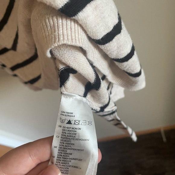 H&M Striped Tunic - Picture 5 of 5